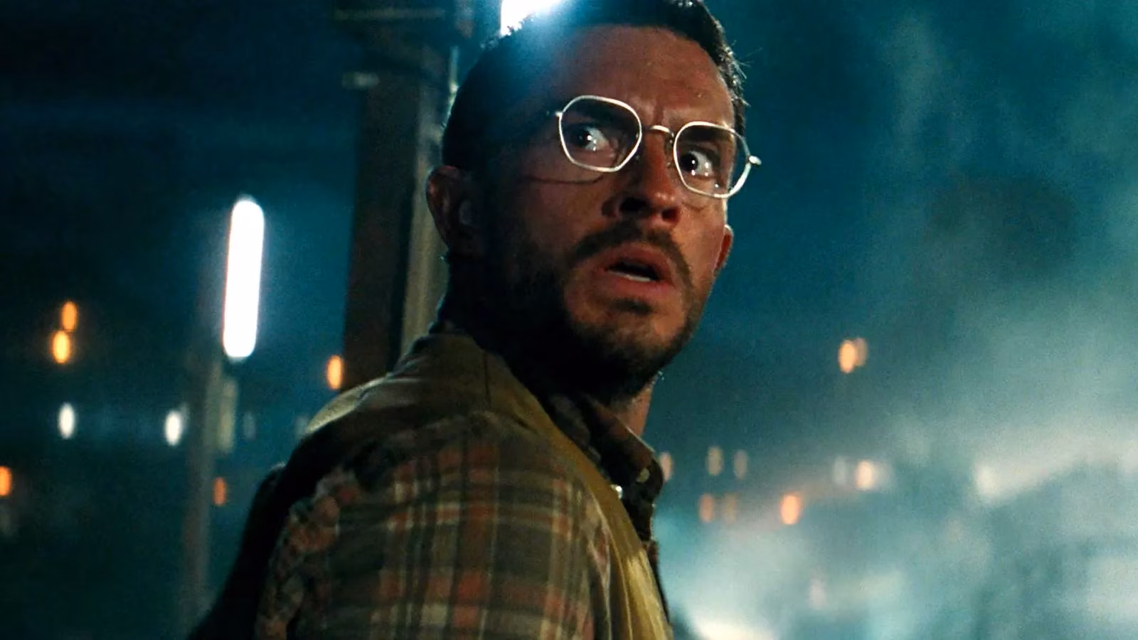 how-jurassic-world-rebirth-s-snickers-scene-almost-ruined-the-movie-image-0