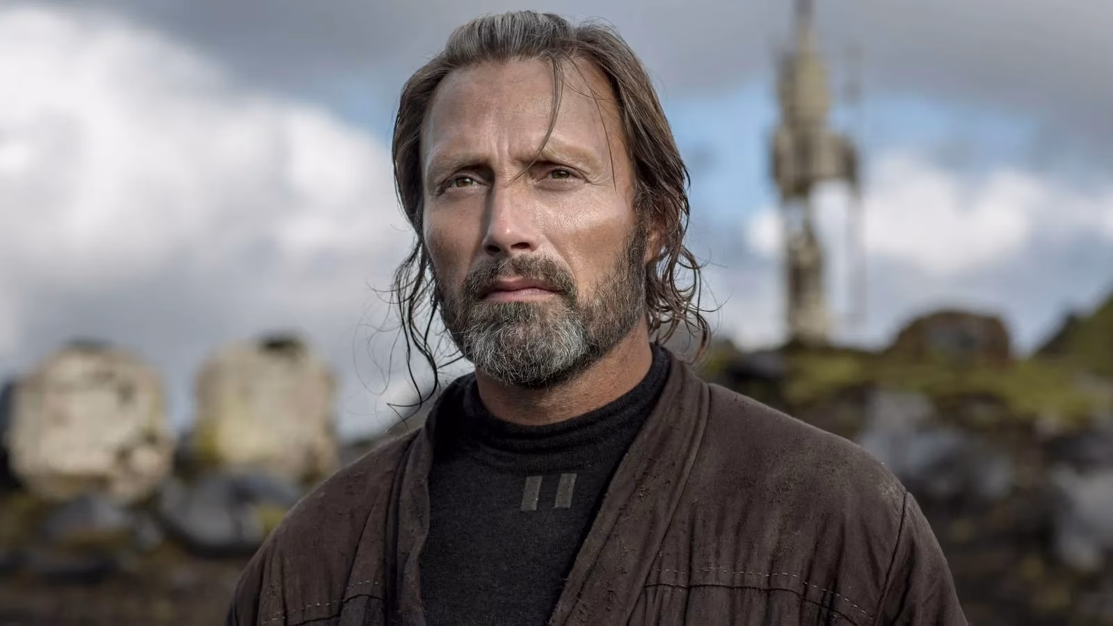 mads-mikkelsen-reflects-on-the-unfinished-script-and-on-set-challenges-of-rogue-one-a-star-wars-story-image-0