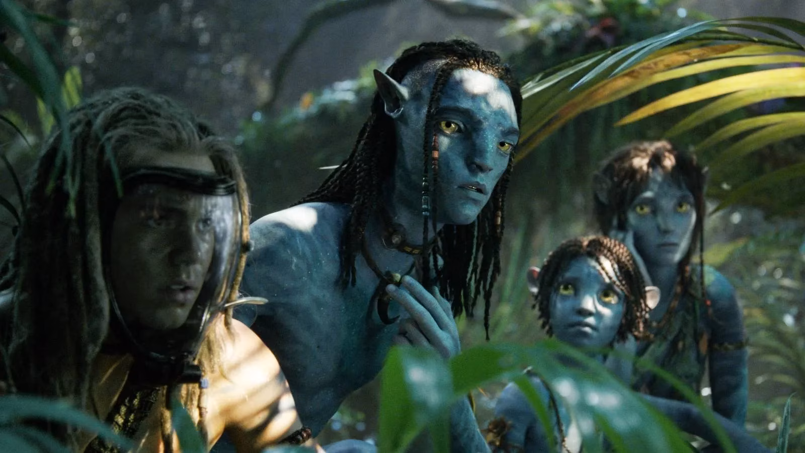 sigourney-weaver-explains-kiri-and-spider-s-kiss-in-avatar-fire-and-ash-image-0