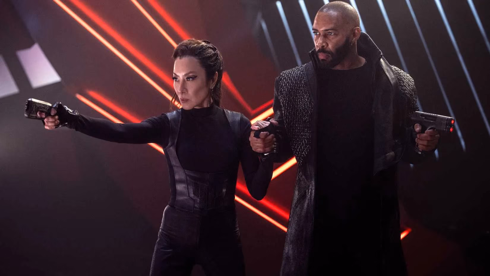 star-treks-2025-rollercoaster-flops-surprises-and-farewells-image-0
